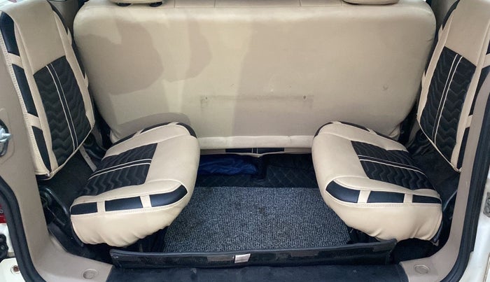 2017 Mahindra TUV300 T10 AMT, Diesel, Automatic, 94,565 km, Third Seat Row ( optional )