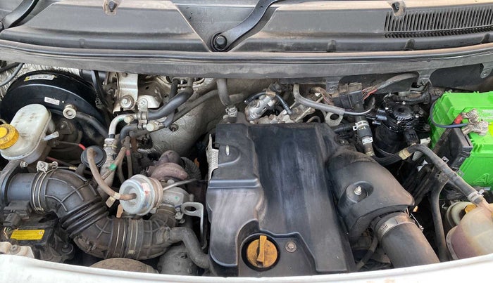 2017 Mahindra TUV300 T10 AMT, Diesel, Automatic, 94,565 km, Open Bonet