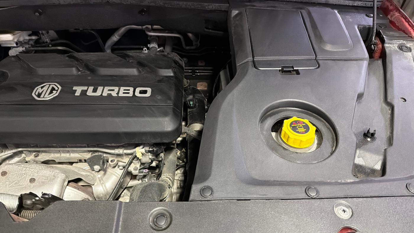 2023 MG HECTOR PLUS SAVVY PRO 1.5 TURBO CVT 6 STR, Petrol, Automatic, 15,647 km, Engine View - Left