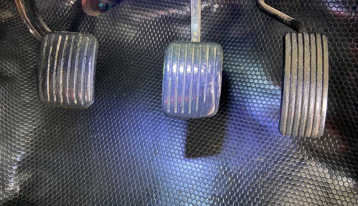 2012 Hyundai i10 MAGNA 1.2, Petrol, Manual, 1,24,453 km, Pedals