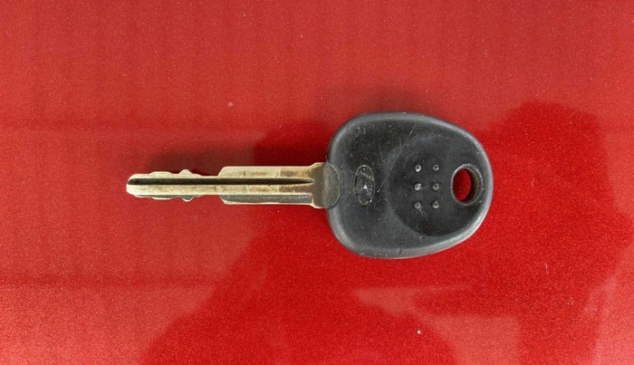 2012 Hyundai i10 MAGNA 1.2, Petrol, Manual, 1,24,453 km, Key Close Up