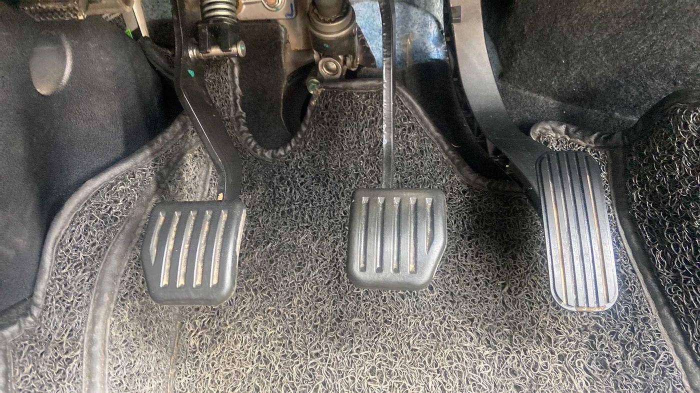 2019 Tata Harrier XZ 2.0L, Diesel, Manual, 19,239 km, Pedals
