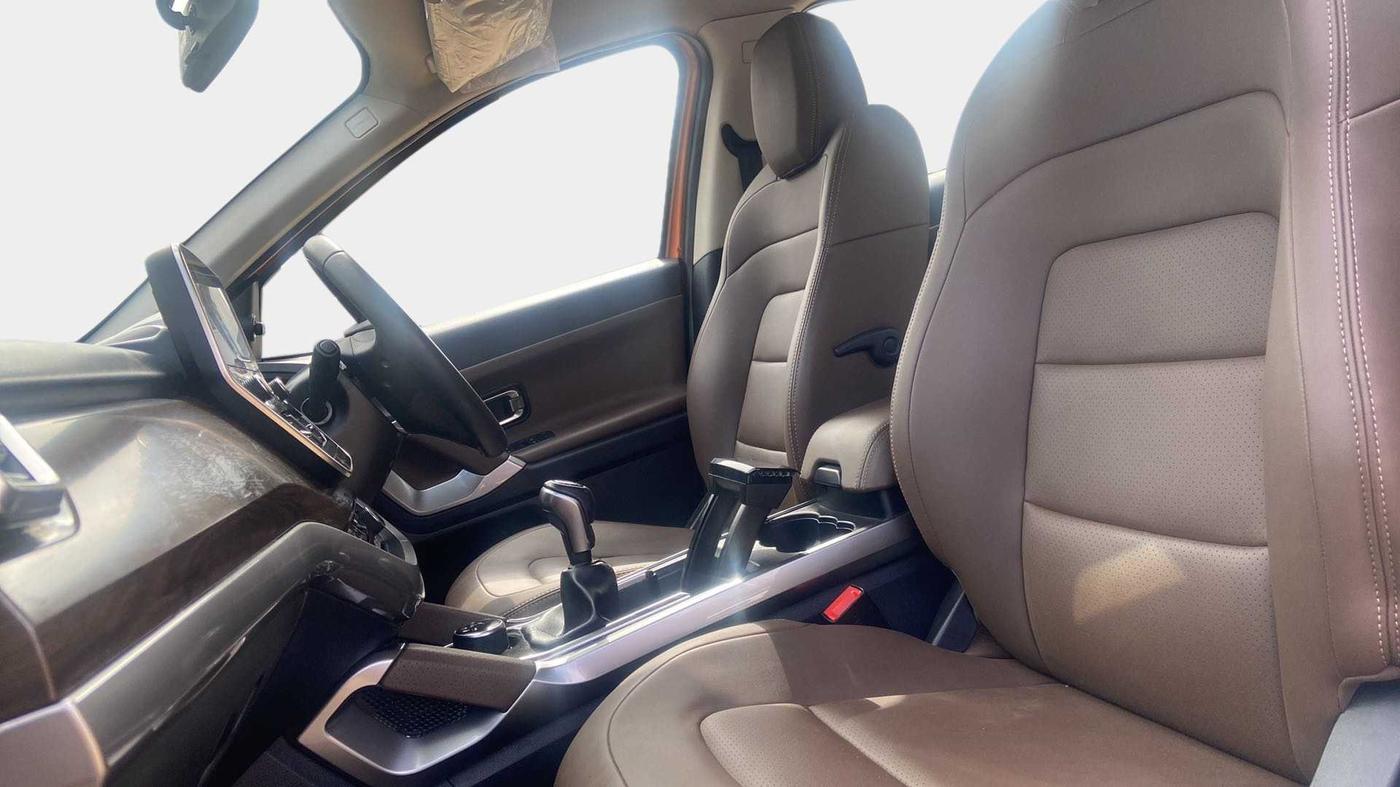 2019 Tata Harrier XZ 2.0L, Diesel, Manual, 19,239 km, Right Side Front Door Cabin
