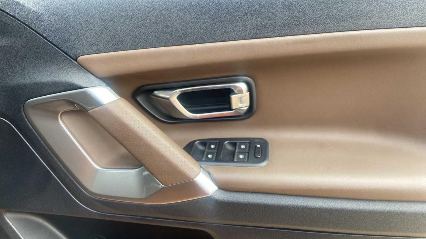 2019 Tata Harrier XZ 2.0L, Diesel, Manual, 19,239 km, Driver Side Door Panels Control