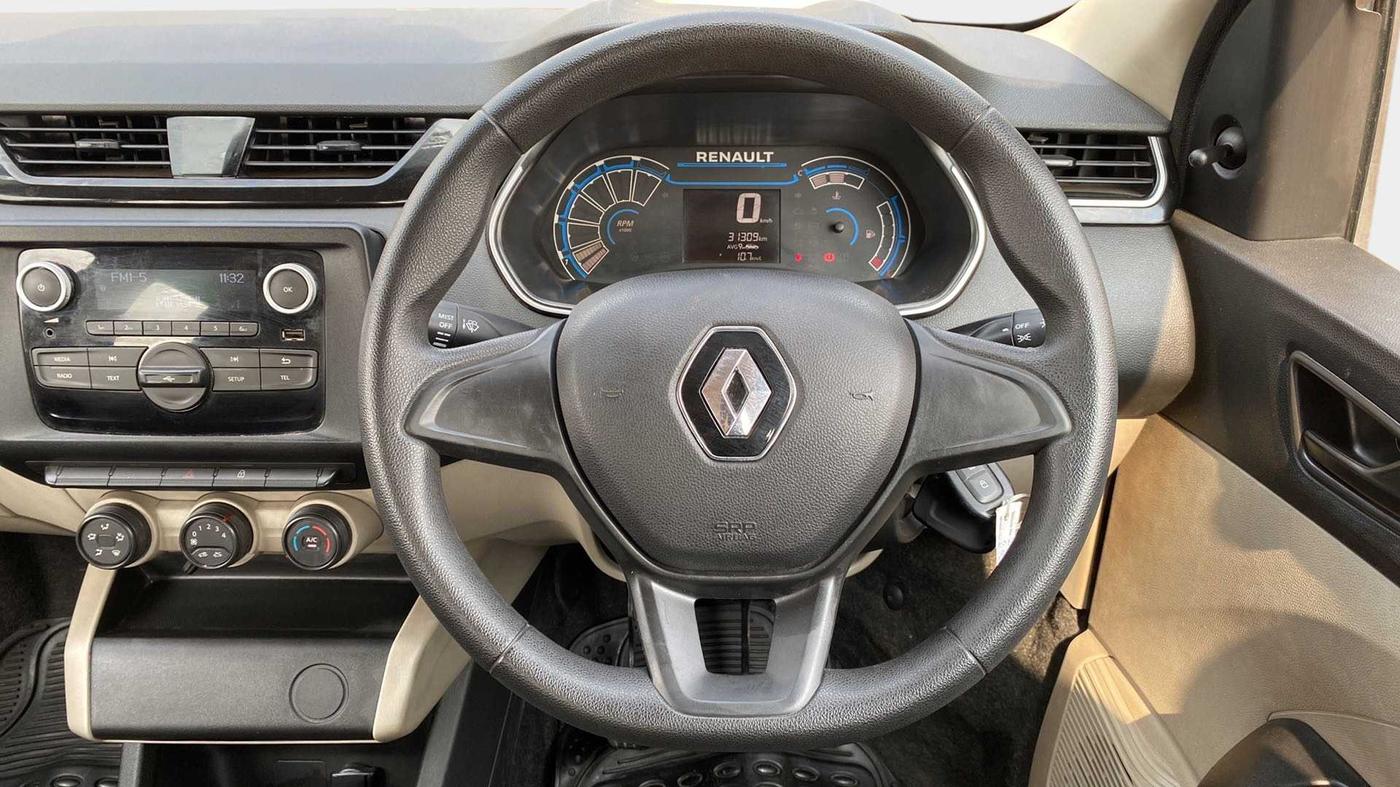 2020 Renault TRIBER RXL MT, Petrol, Manual, 31,550 km, Steering Wheel Close Up