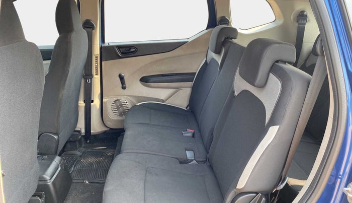 2020 Renault TRIBER RXL MT, Petrol, Manual, 31,550 km, Right Side Rear Door Cabin