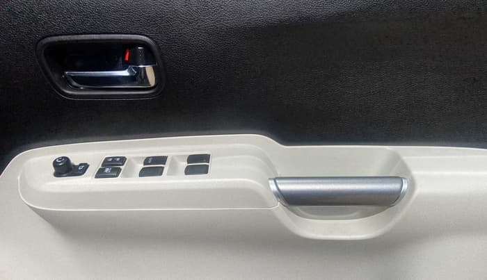 2022 Maruti IGNIS ZETA 1.2 AMT, Petrol, Automatic, 7,690 km, Driver Side Door Panels Control