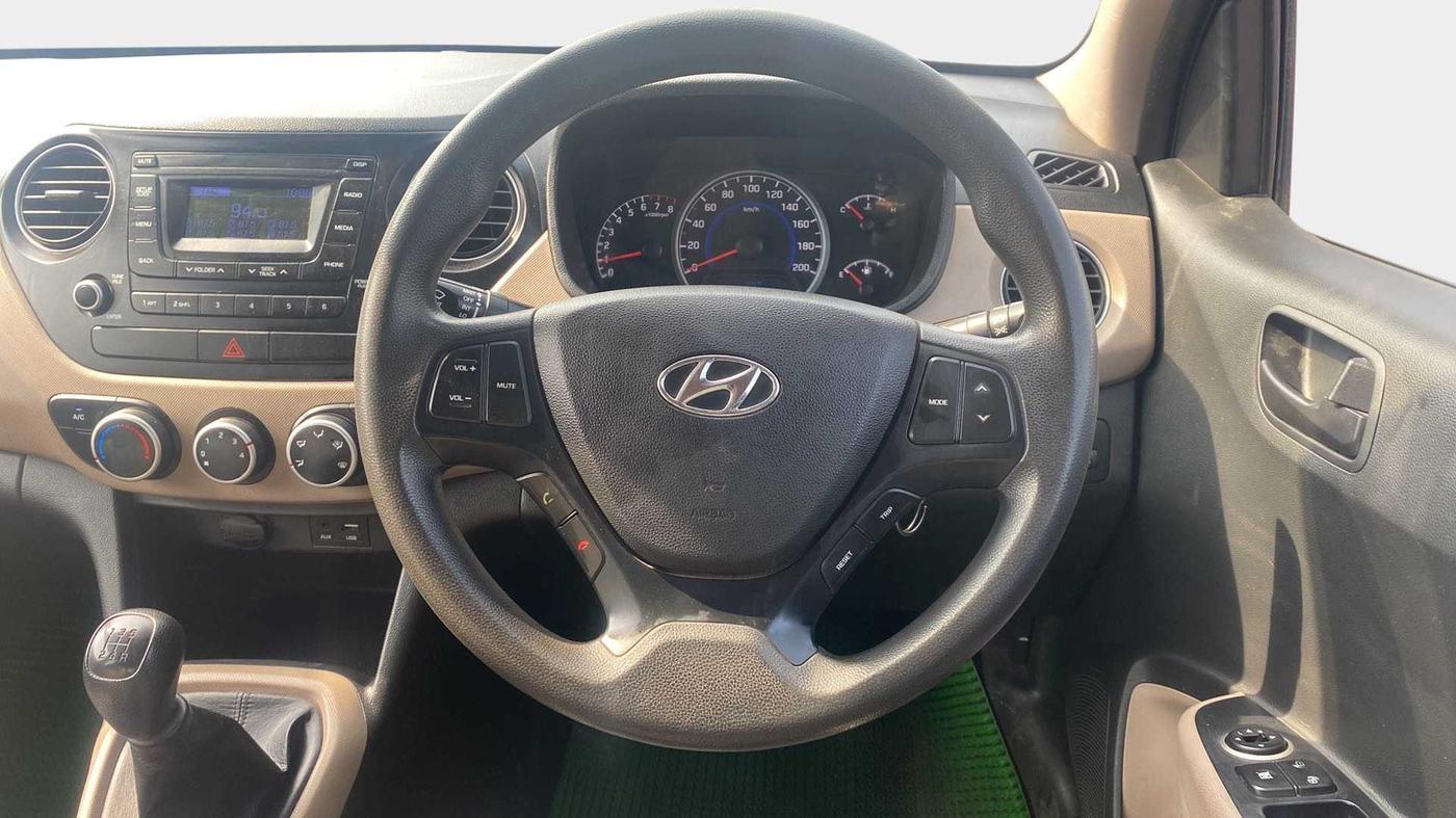 2018 Hyundai Grand i10 MAGNA 1.2 KAPPA VTVT, Petrol, Manual, 37,103 km, Steering Wheel Close Up