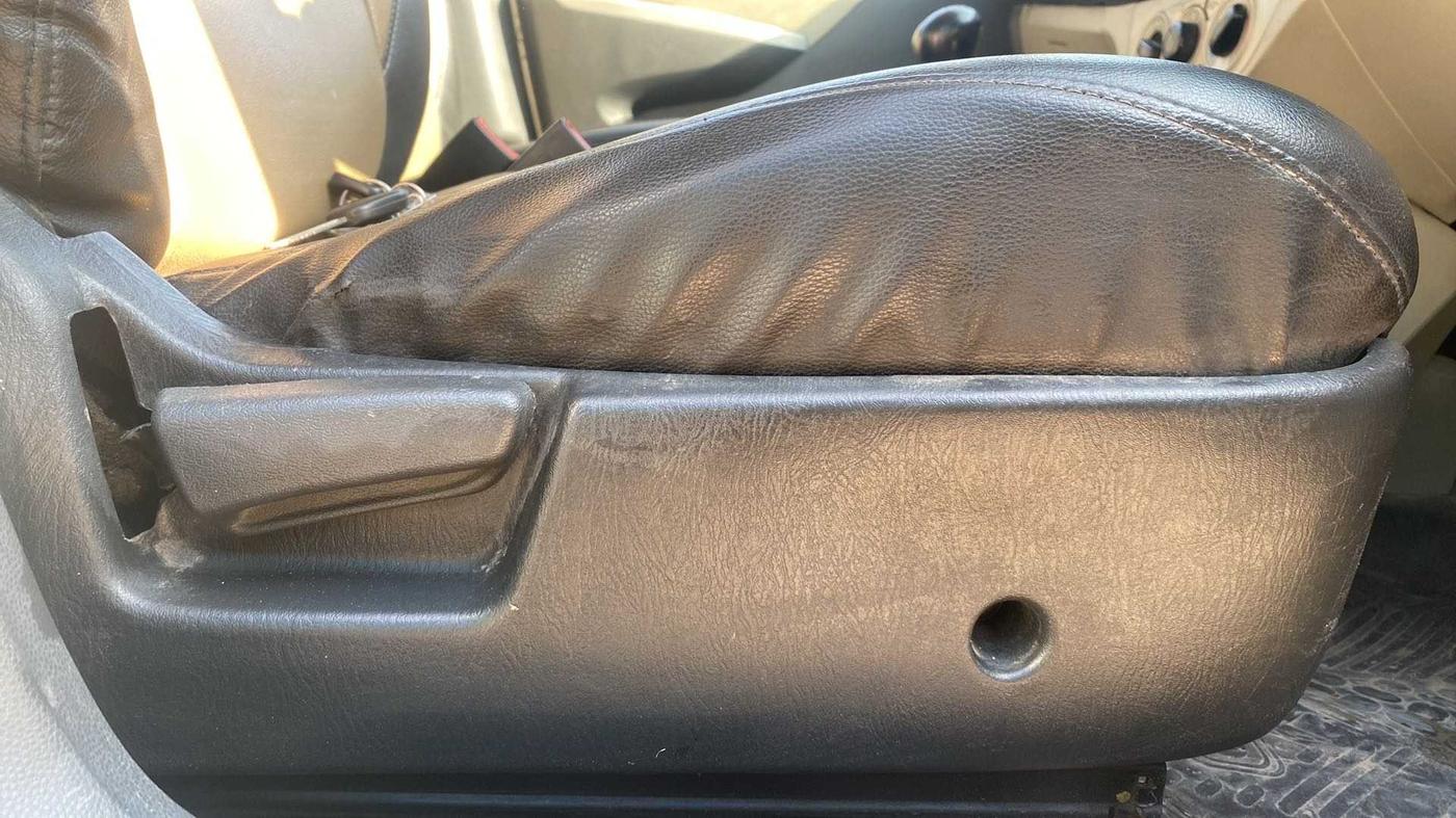 2015 Maruti Alto K10 VXI, Petrol, Manual, 41,861 km, Driver Side Adjustment Panel