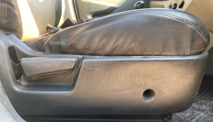 2015 Maruti Alto K10 VXI, Petrol, Manual, 41,861 km, Driver Side Adjustment Panel