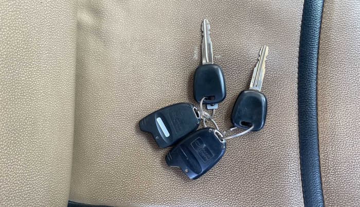 2015 Maruti Alto K10 VXI, Petrol, Manual, 41,861 km, Key Close Up