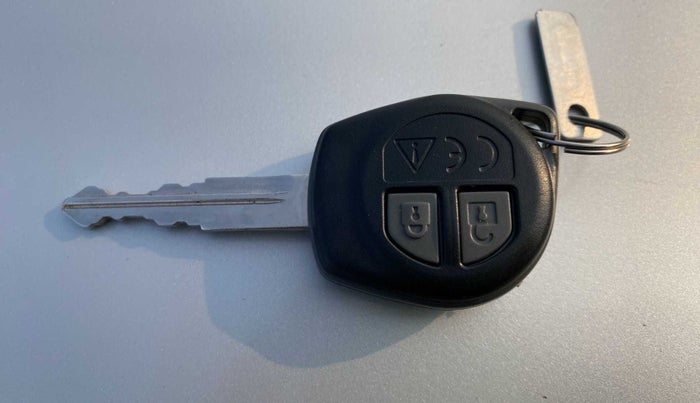 2021 Maruti Swift VXI AMT, Petrol, Automatic, 28,507 km, Key Close Up