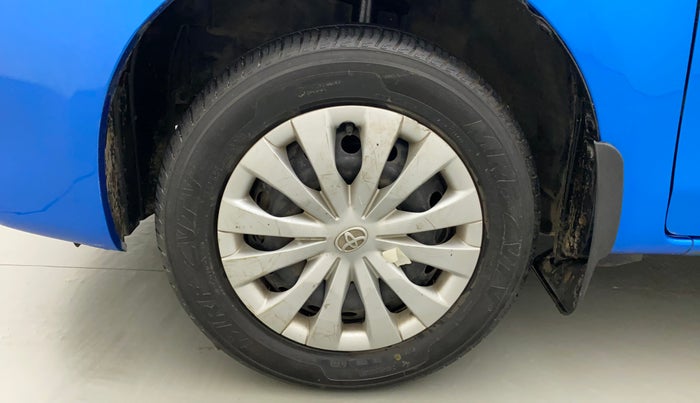 2013 Toyota Etios Liva G, Petrol, Manual, 42,005 km, Left Front Wheel