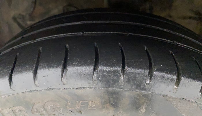 2016 Hyundai Xcent SX 1.2, Petrol, Manual, 72,174 km, Left Front Tyre Tread