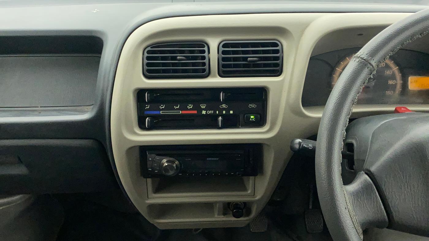 2014 Maruti Eeco 5 STR WITH A/C+HTR, Petrol, Manual, 13,505 km, Air Conditioner