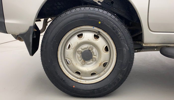 2014 Maruti Eeco 5 STR WITH A/C+HTR, Petrol, Manual, 13,505 km, Right Rear Wheel