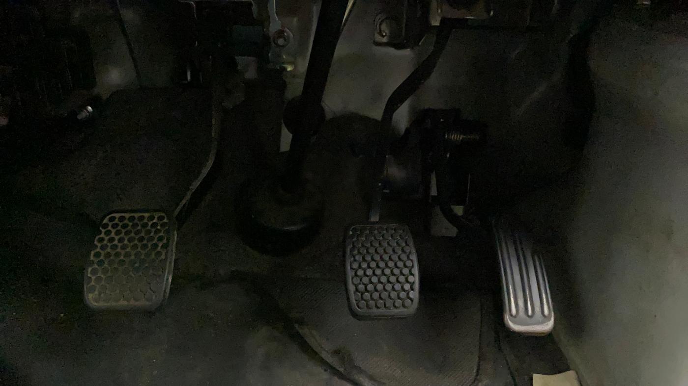 2014 Maruti Eeco 5 STR WITH A/C+HTR, Petrol, Manual, 13,505 km, Pedals