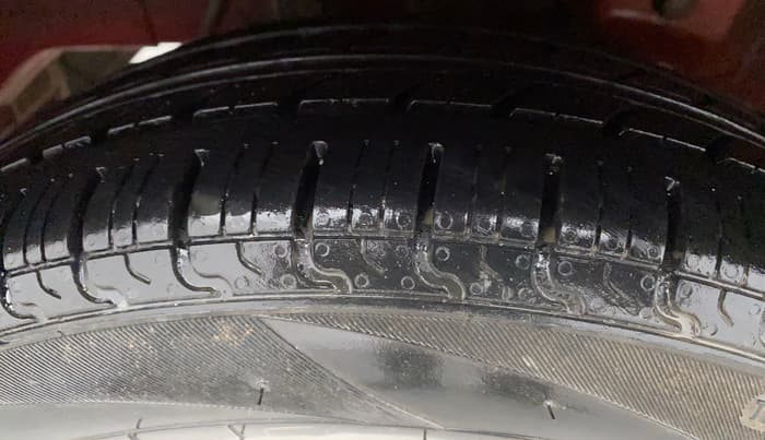 2014 Hyundai Eon MAGNA +, Petrol, Manual, 65,030 km, Right Rear Tyre Tread