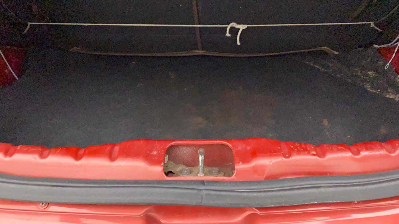 2014 Hyundai Eon MAGNA +, Petrol, Manual, 65,030 km, Boot Inside