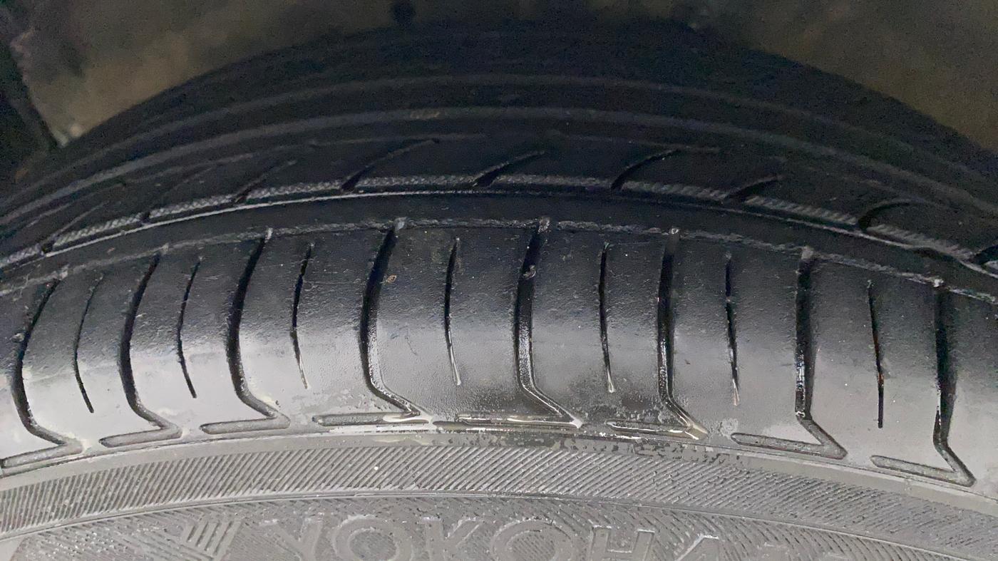 2017 Maruti Celerio ZXI AMT, Petrol, Automatic, 83,038 km, Left Front Tyre Tread