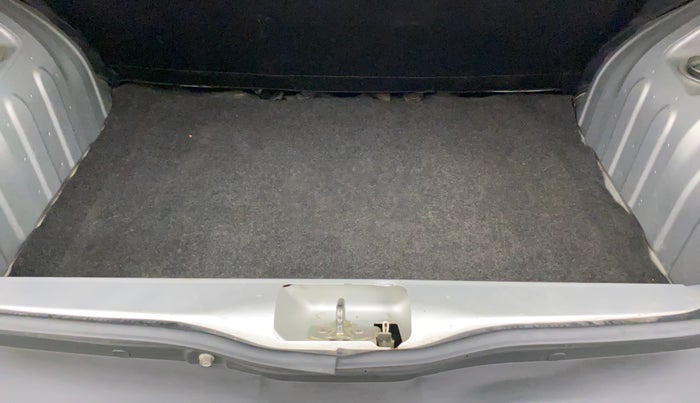 2015 Renault Kwid RXT 0.8, Petrol, Manual, 25,608 km, Boot Inside