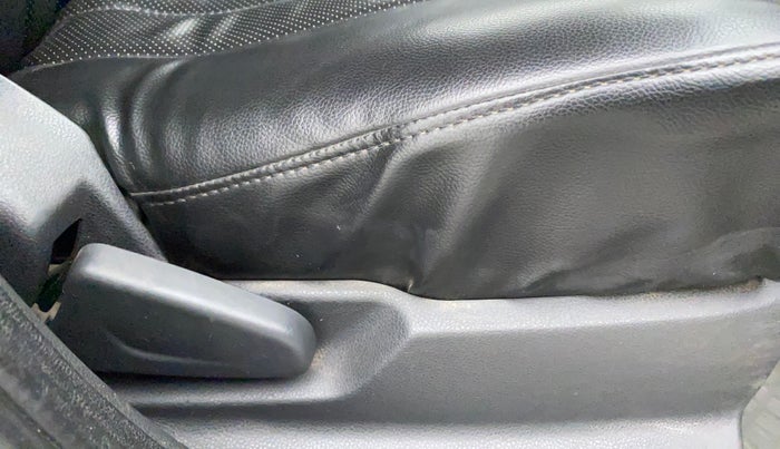 2015 Renault Kwid RXT 0.8, Petrol, Manual, 25,608 km, Driver Side Adjustment Panel