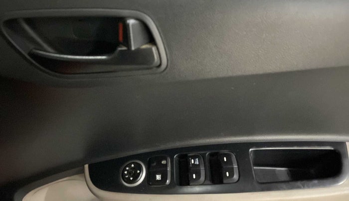 2018 Hyundai Grand i10 MAGNA 1.2 KAPPA VTVT, Petrol, Manual, 82,193 km, Driver Side Door Panels Control