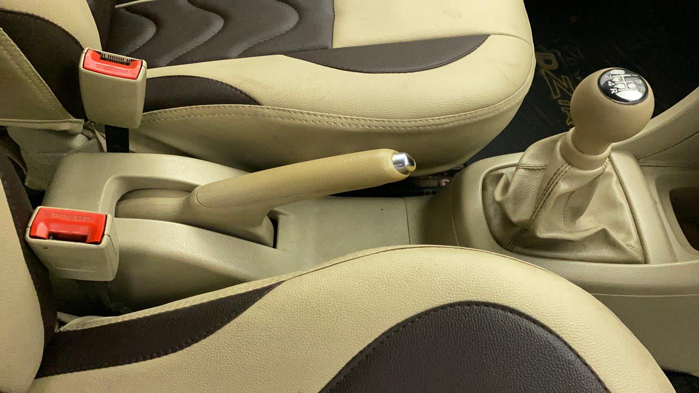 2014 Maruti Swift Dzire VDI, Diesel, Manual, 94,616 km, Gear Lever
