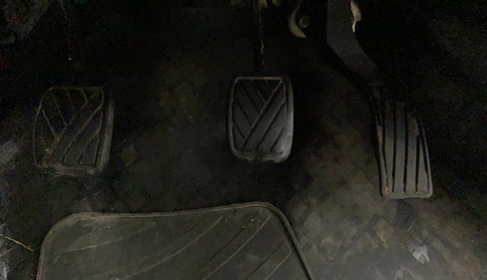 2014 Maruti Swift Dzire VDI, Diesel, Manual, 94,616 km, Pedals