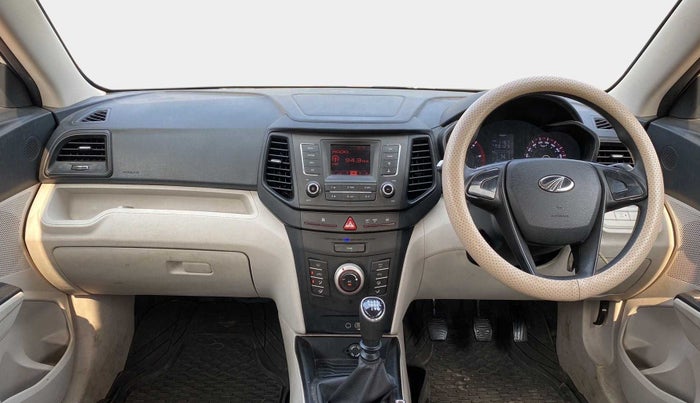 2020 Mahindra XUV300 W4 1.5 DIESEL, Diesel, Manual, 73,885 km, Dashboard