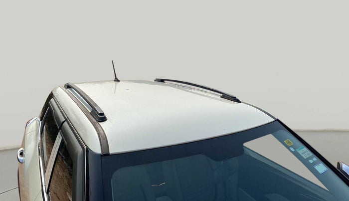 2020 Mahindra XUV300 W4 1.5 DIESEL, Diesel, Manual, 73,885 km, Roof