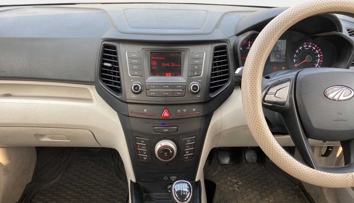 2020 Mahindra XUV300 W4 1.5 DIESEL, Diesel, Manual, 73,885 km, Air Conditioner