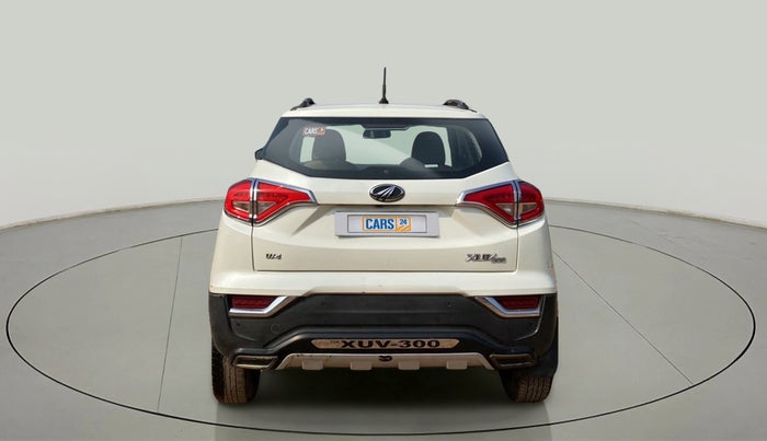 2020 Mahindra XUV300 W4 1.5 DIESEL, Diesel, Manual, 73,885 km, Back/Rear
