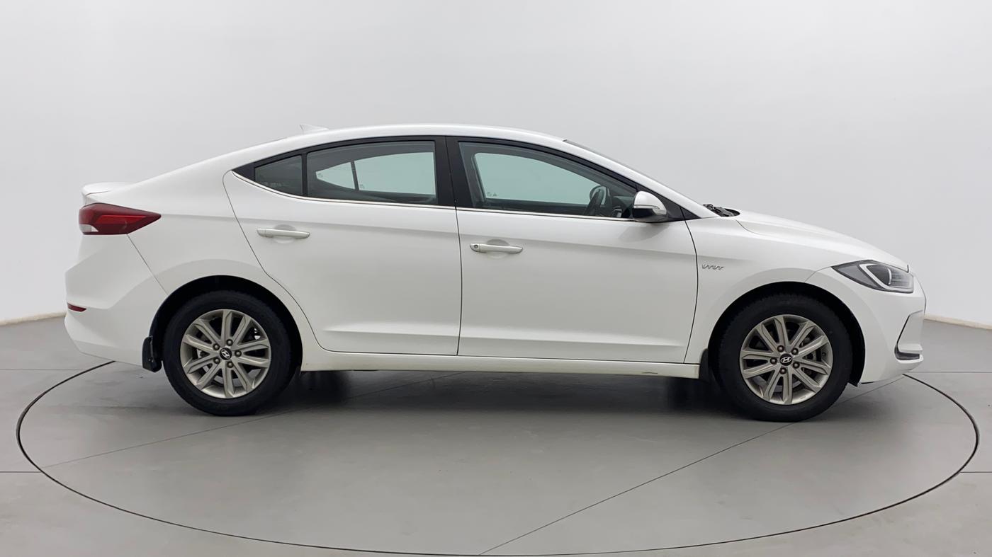 2017 Hyundai New Elantra 2.0 SX MT PETROL, Petrol, Manual, 92,776 km, Right Side View