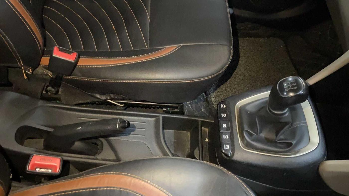 2019 Hyundai NEW SANTRO MAGNA, Petrol, Manual, 45,280 km, Gear Lever
