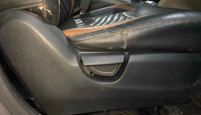2019 Hyundai NEW SANTRO MAGNA, Petrol, Manual, 45,280 km, Driver Side Adjustment Panel