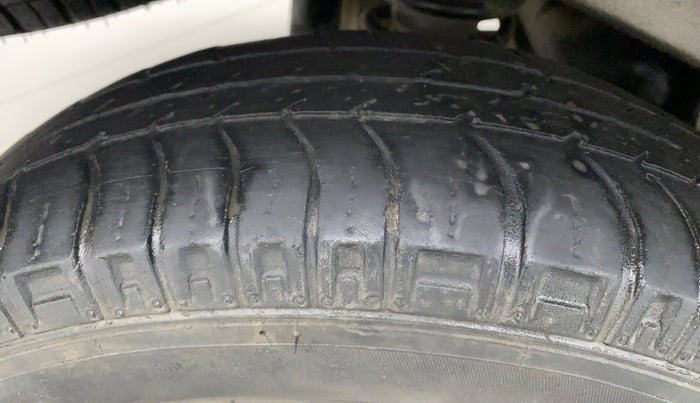 2018 Maruti Eeco 5 STR WITH A/C+HTR, Petrol, Manual, 31,854 km, Right Rear Tyre Tread