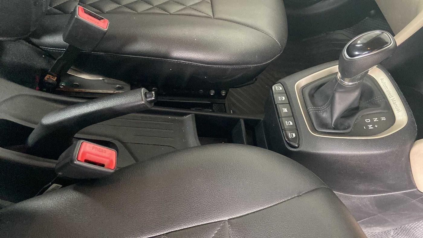 2018 Hyundai NEW SANTRO MAGNA AMT, Petrol, Automatic, 92,230 km, Gear Lever