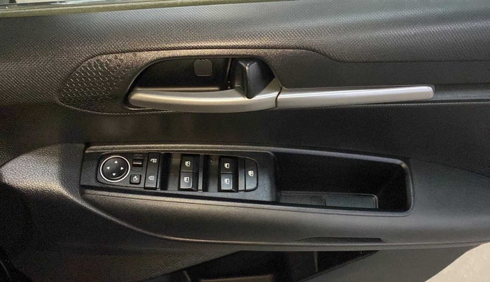2022 KIA SONET HTK PLUS 1.0 IMT, Petrol, Manual, 1,319 km, Driver Side Door Panels Control