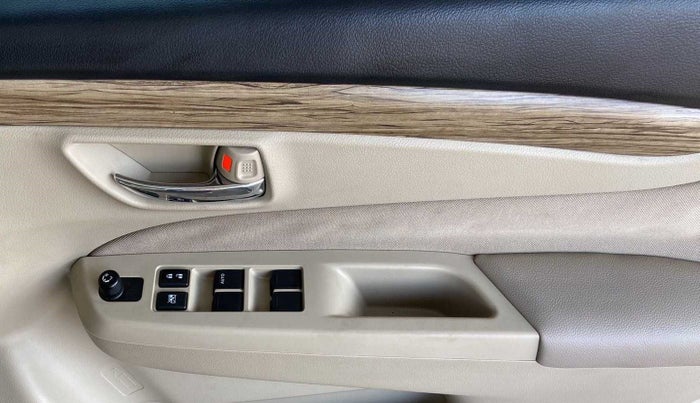 2019 Maruti Ciaz DELTA AT 1.5 SHVS PETROL, Petrol, Automatic, 22,781 km, Driver Side Door Panels Control