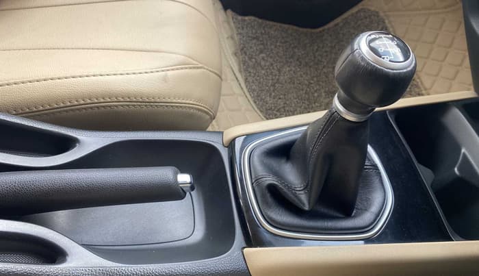 2021 Honda City 1.5L I-VTEC VX, Petrol, Manual, 38,778 km, Gear Lever