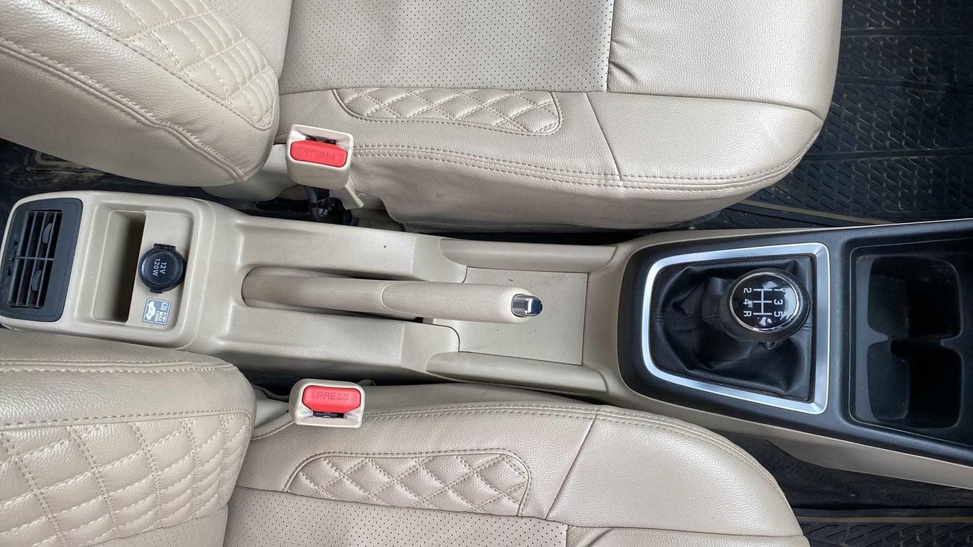 2022 Maruti Dzire ZXI CNG, CNG, Manual, 25,549 km, Gear Lever