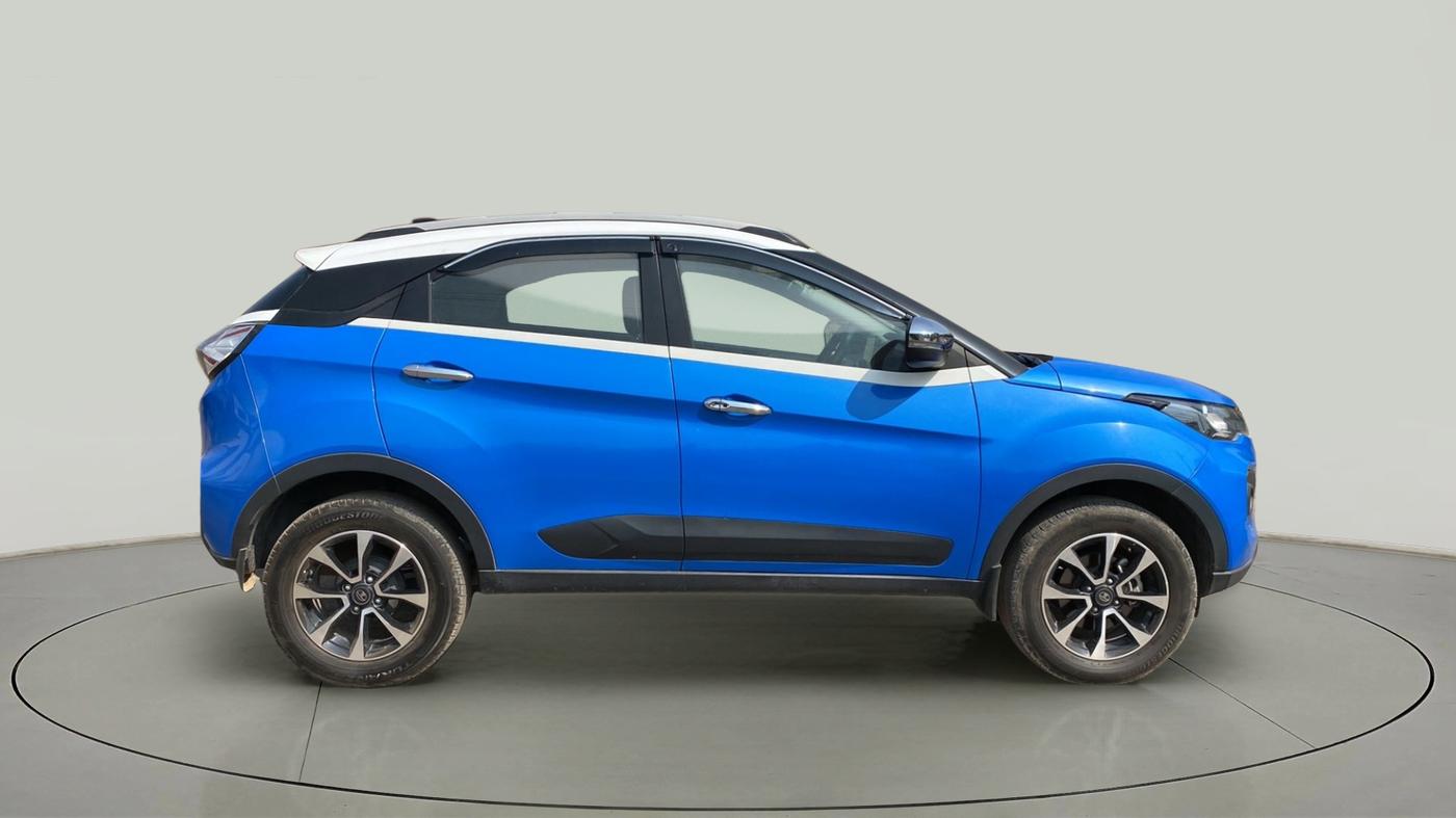 2020 Tata NEXON XZA PLUS (O) PETROL DUAL TONE, Petrol, Automatic, 37,559 km, Right Side View