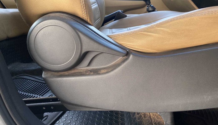 2019 Honda Amaze 1.2L I-VTEC E, Petrol, Manual, 98,418 km, Driver Side Adjustment Panel