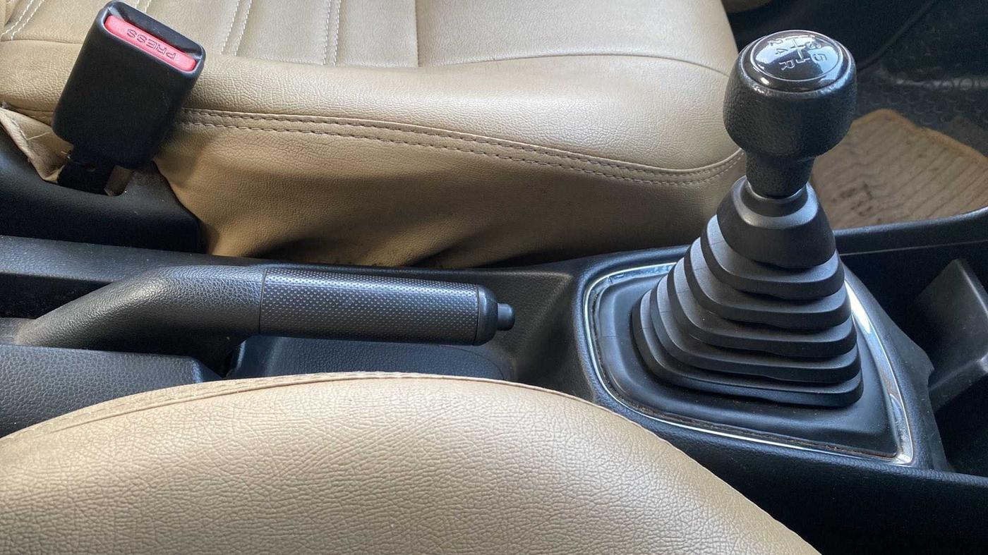 2019 Honda Amaze 1.2L I-VTEC E, Petrol, Manual, 98,418 km, Gear Lever