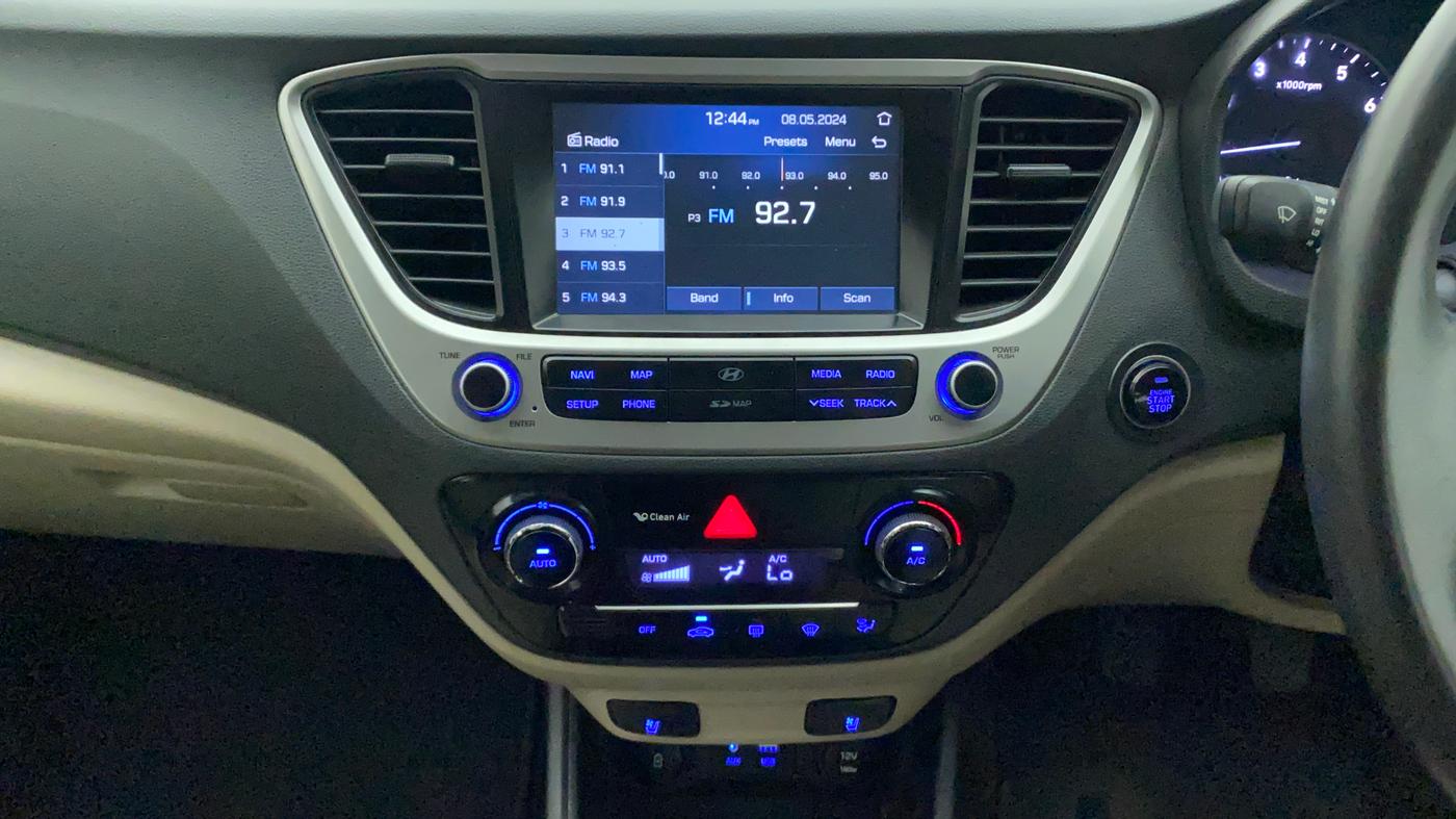 2017 Hyundai Verna 1.6 VTVT SX O, Petrol, Manual, 32,028 km, Air Conditioner