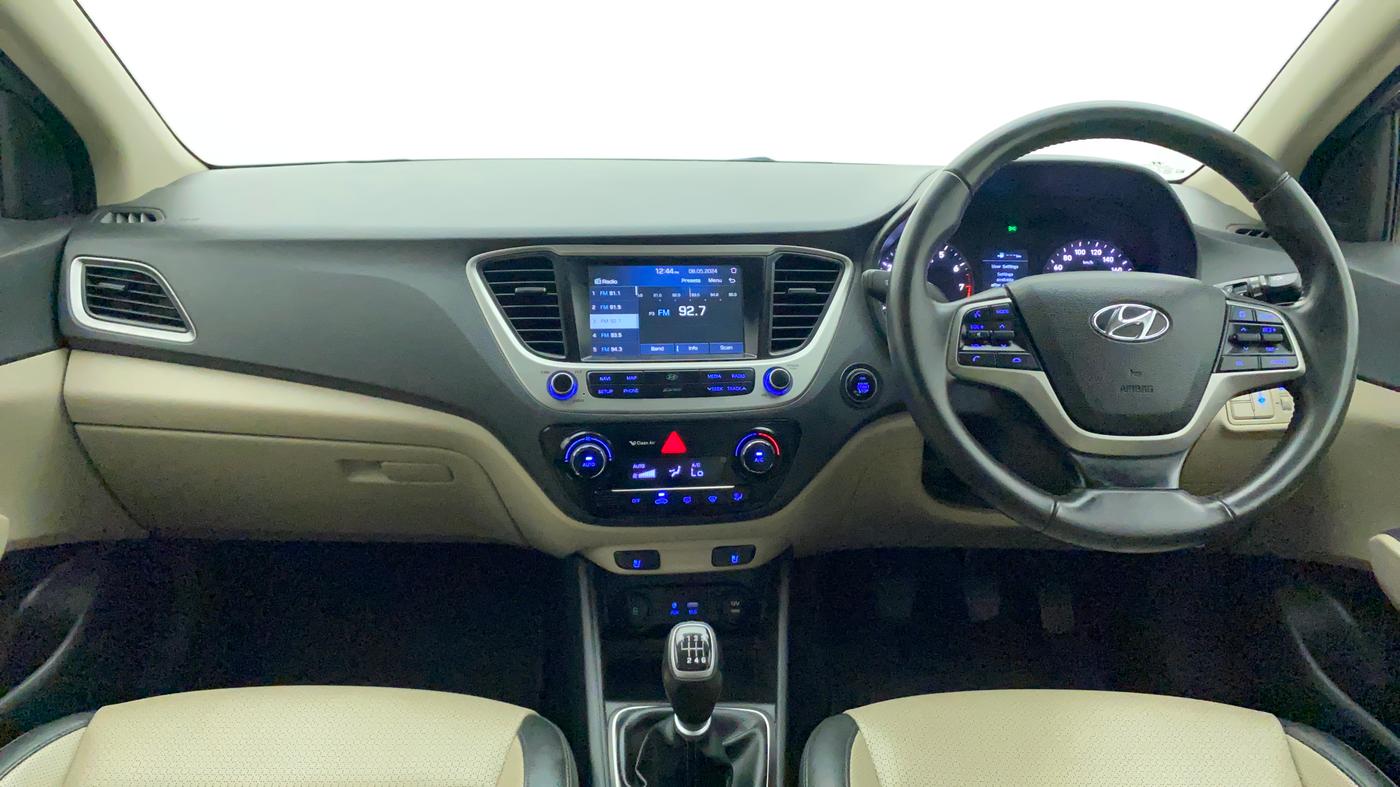 2017 Hyundai Verna 1.6 VTVT SX O, Petrol, Manual, 32,028 km, Dashboard