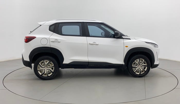 2022 Nissan MAGNITE XE, Petrol, Manual, 20,005 km, Right Side View