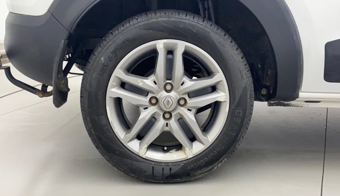 2021 Renault TRIBER RXZ, Petrol, Manual, 34,767 km, Right Rear Wheel