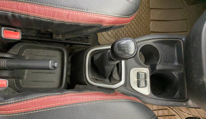 2018 Datsun Redi Go T(O) 1.0L LIMITED EDITION, Petrol, Manual, 90,229 km, Gear Lever